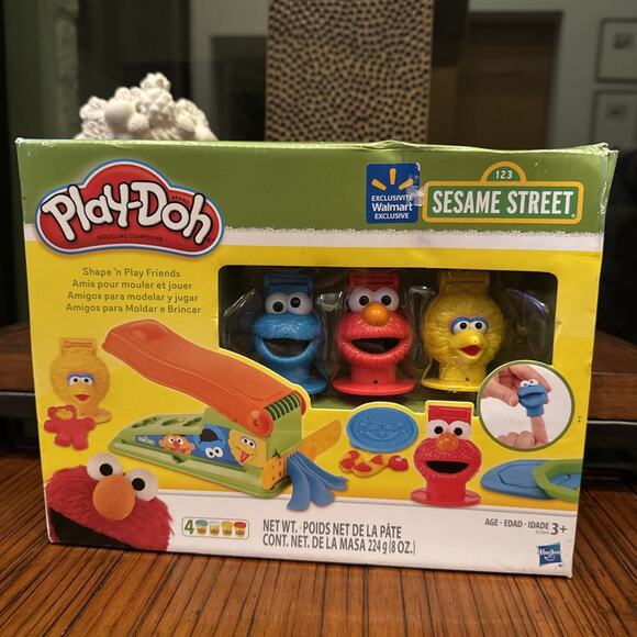 New Sesame Street Play-Doh Shape ‘n Play Friends Elmo Cookie Monster Walmart Exc - Picture 1 of 7